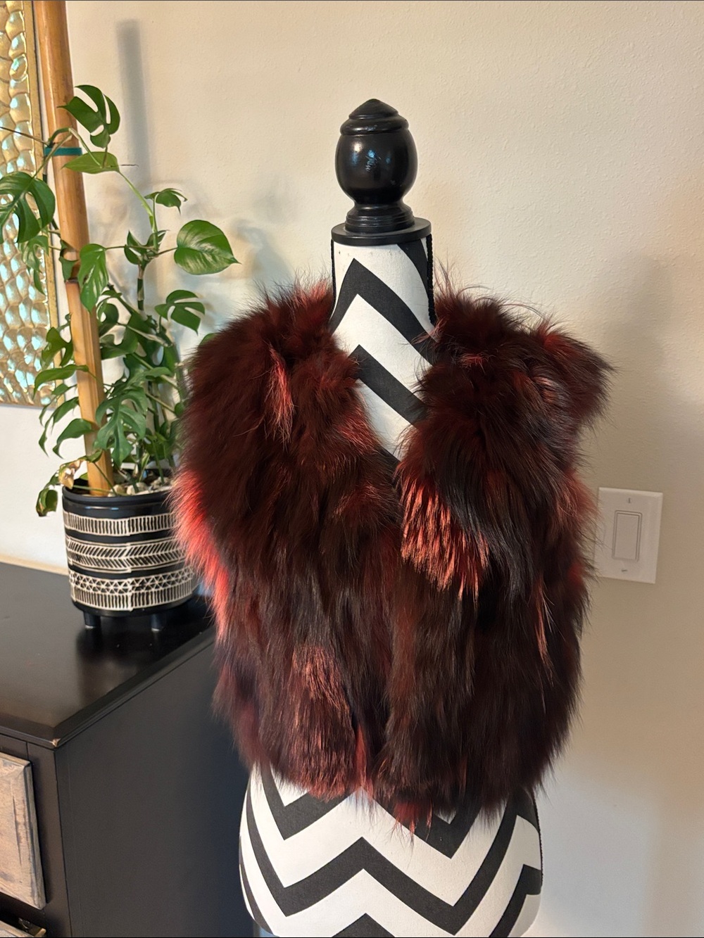 Women’s Red Burgundy fox fur Vest – Luxe Plush Layer sz m